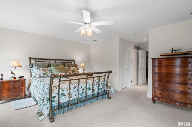 4 FOX Point, Rochester, IL 62563