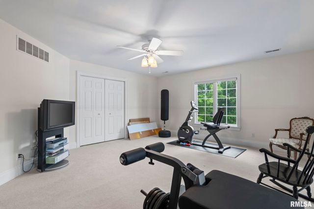 4 FOX Point, Rochester, IL 62563