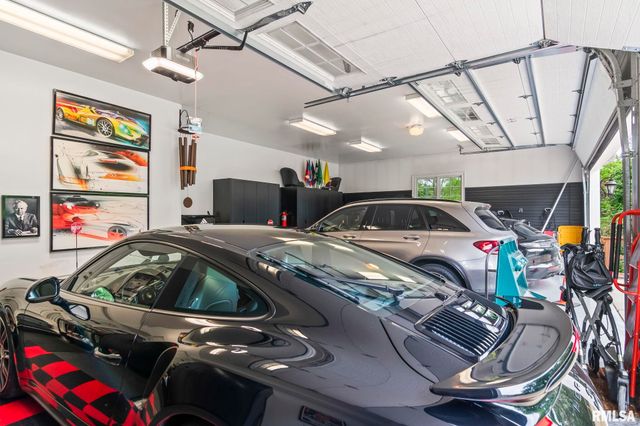 4 FOX Point, Rochester, IL 62563