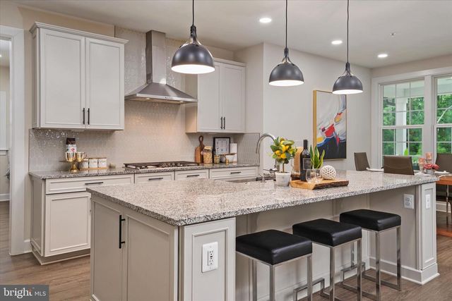 15628 TWIN RIVER CIR, Bowie, MD 20716