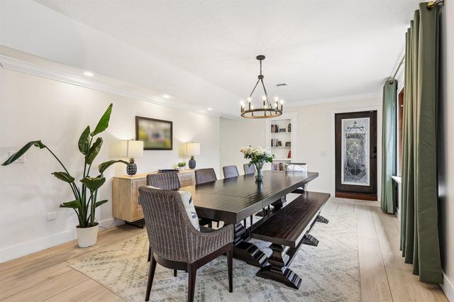 14900 Stirrup Lane, Wellington, FL 33414