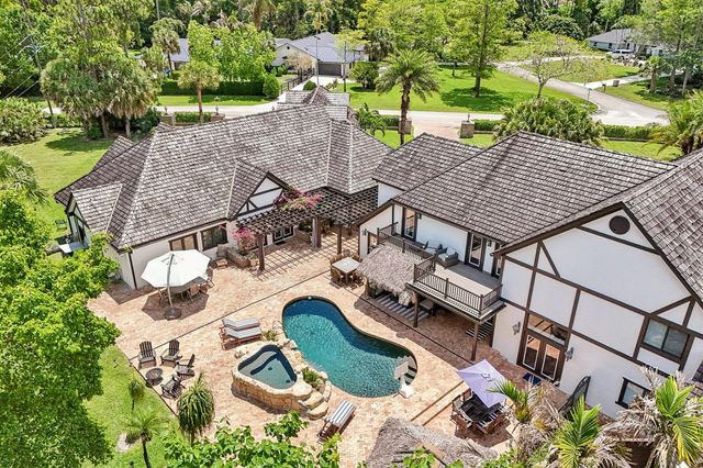 14900 Stirrup Lane, Wellington, FL 33414