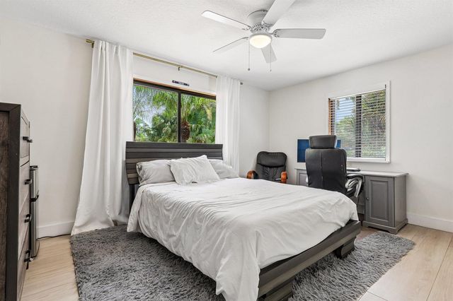14900 Stirrup Lane, Wellington, FL 33414