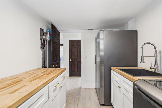 14900 Stirrup Lane, Wellington, FL 33414
