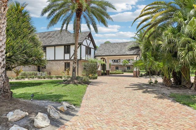 14900 Stirrup Lane, Wellington, FL 33414