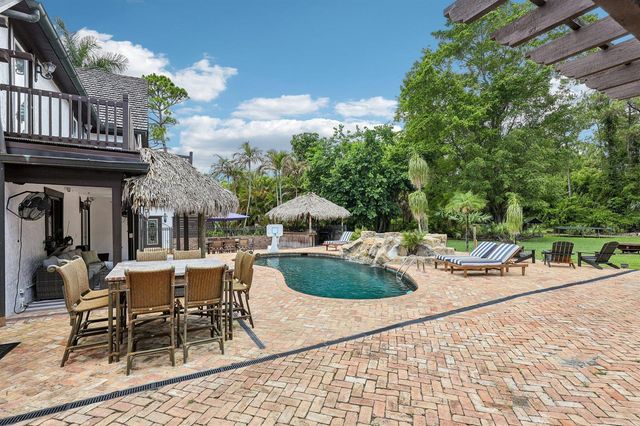 14900 Stirrup Lane, Wellington, FL 33414