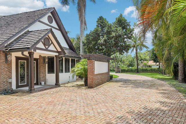 14900 Stirrup Lane, Wellington, FL 33414
