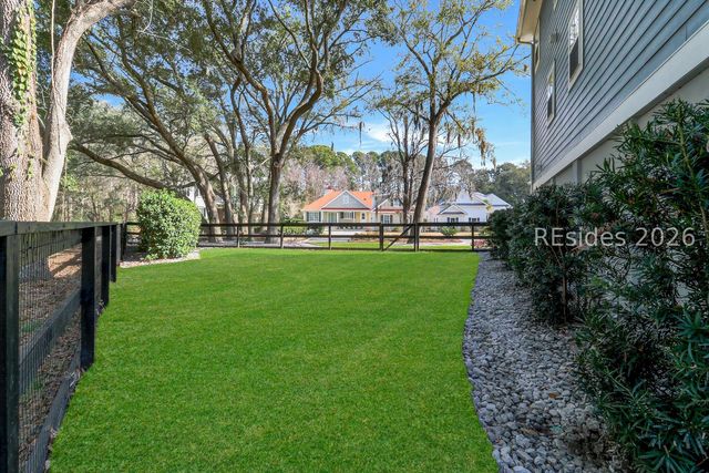 15 Paddocks Blvd, Hilton Head Island, SC 29926