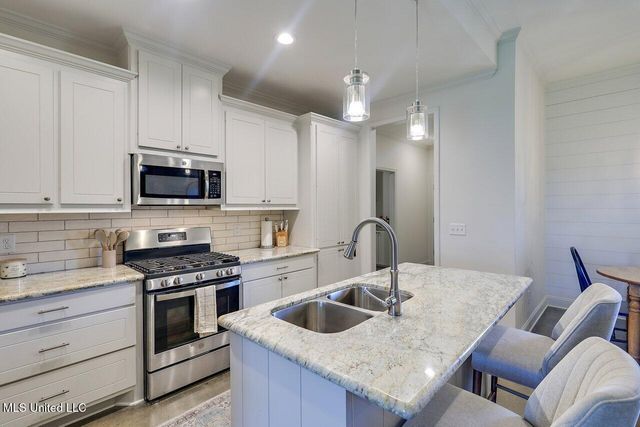 807 Barrington Court, Brandon, MS 39042
