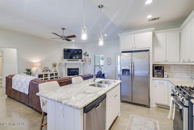 807 Barrington Court, Brandon, MS 39042