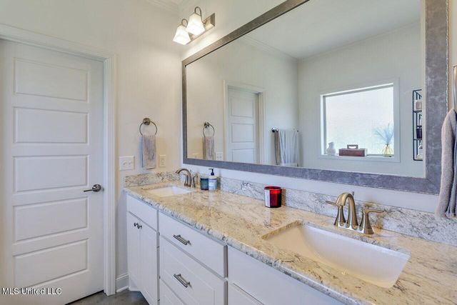 807 Barrington Court, Brandon, MS 39042
