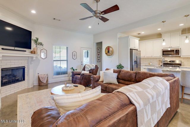807 Barrington Court, Brandon, MS 39042
