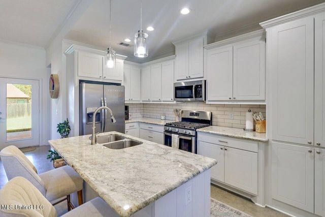 807 Barrington Court, Brandon, MS 39042