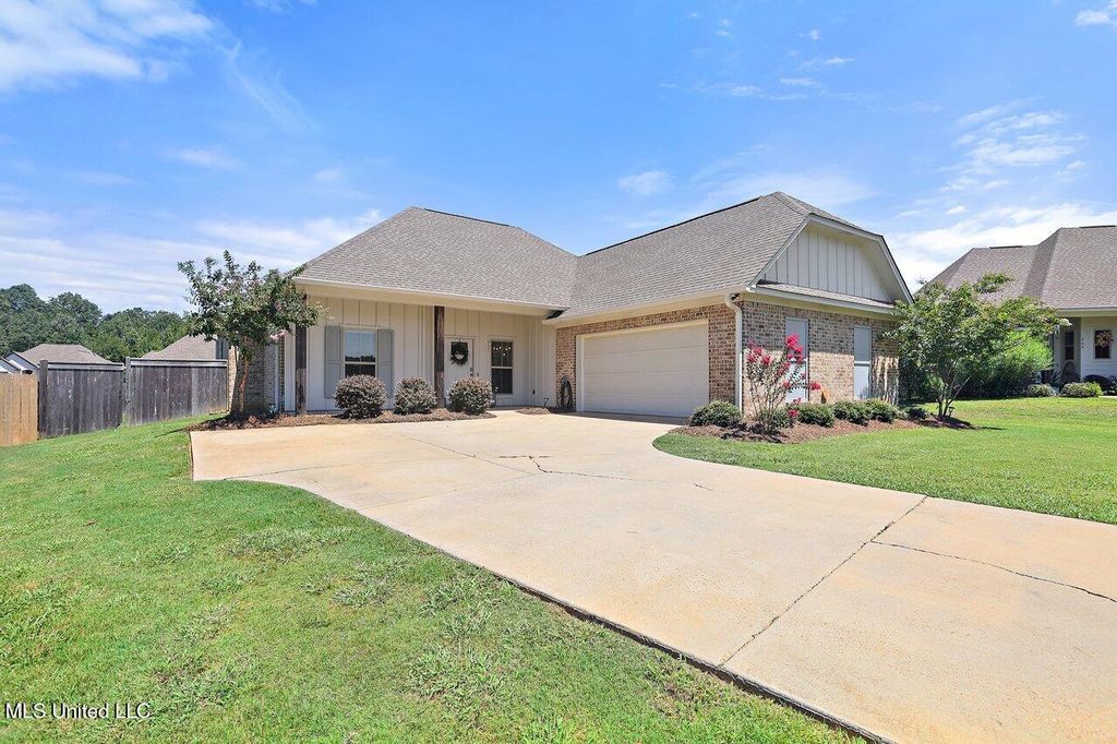 807 Barrington Court, Brandon, MS 39042