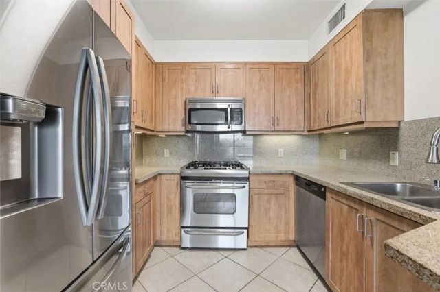 267 S San Pedro 315, Los Angeles, CA 90012