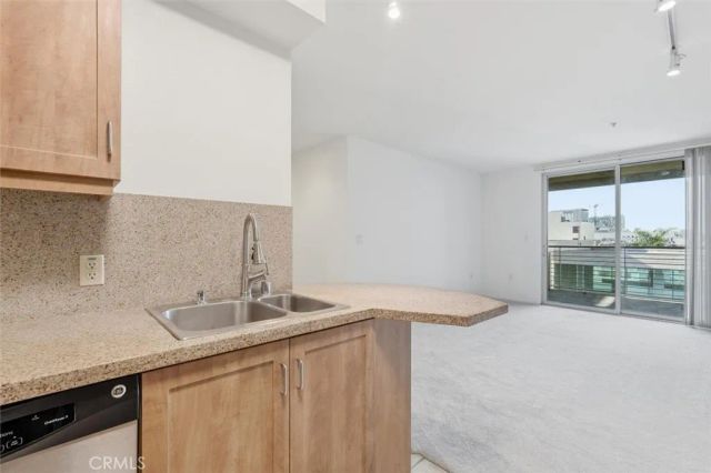 267 S San Pedro 315, Los Angeles, CA 90012