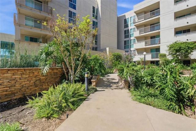 267 S San Pedro 315, Los Angeles, CA 90012