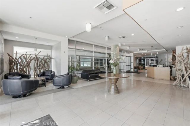 267 S San Pedro 315, Los Angeles, CA 90012