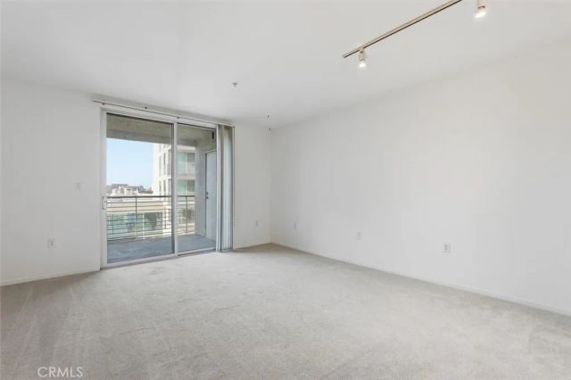 267 S San Pedro 315, Los Angeles, CA 90012