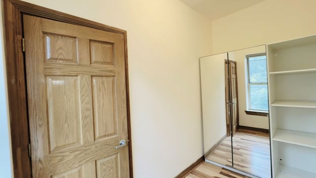 6128 S Kenwood Avenue, Chicago, IL 60637