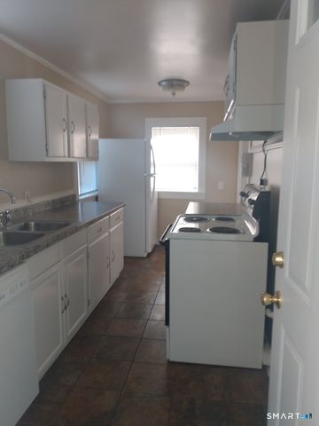 202 Broadway, Norwich, CT 06360