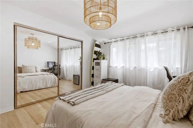 5208 Woodman, Sherman Oaks, CA 91401