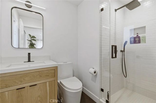 5208 Woodman, Sherman Oaks, CA 91401