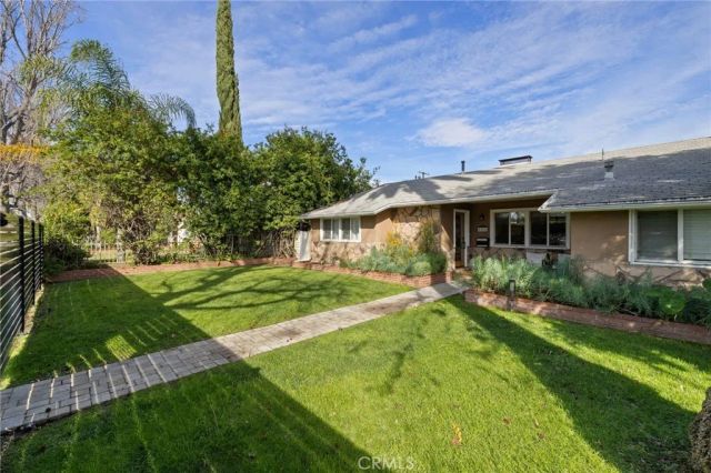 5208 Woodman, Sherman Oaks, CA 91401