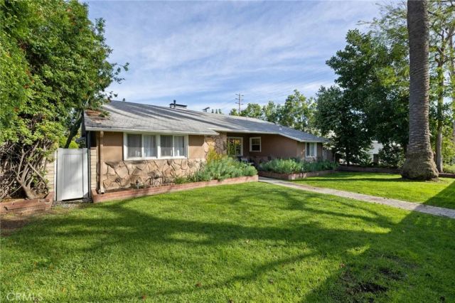 5208 Woodman, Sherman Oaks, CA 91401