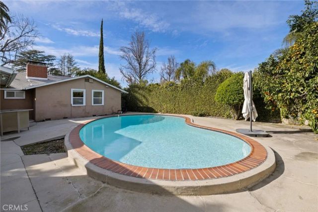 5208 Woodman, Sherman Oaks, CA 91401