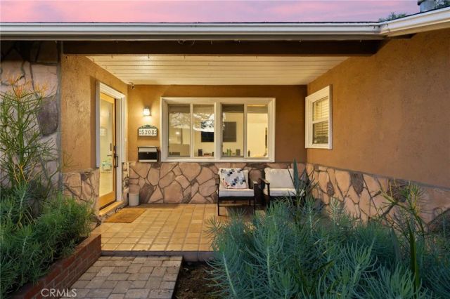 5208 Woodman, Sherman Oaks, CA 91401