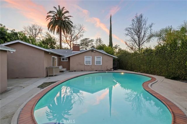 5208 Woodman, Sherman Oaks, CA 91401