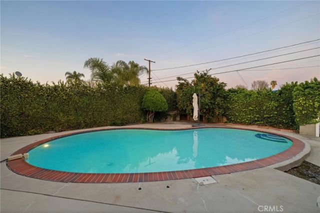 5208 Woodman, Sherman Oaks, CA 91401
