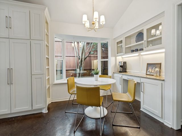 7310 Hundley Boulevard, Dallas, TX 75231