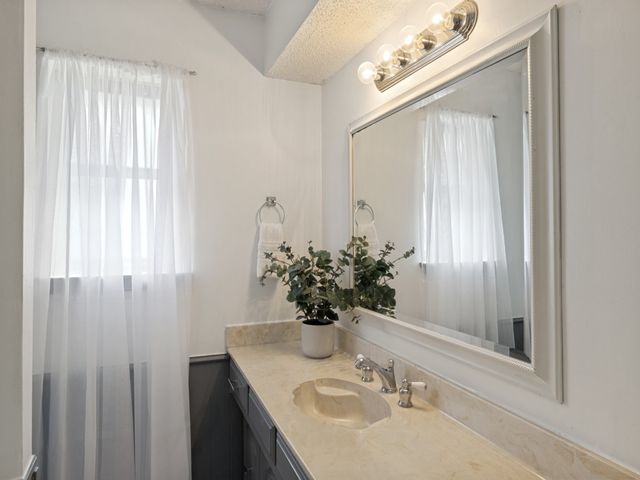 7310 Hundley Boulevard, Dallas, TX 75231