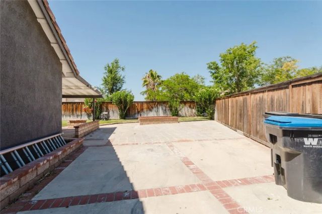 37347 Waterman Avenue, Palmdale, CA 93550