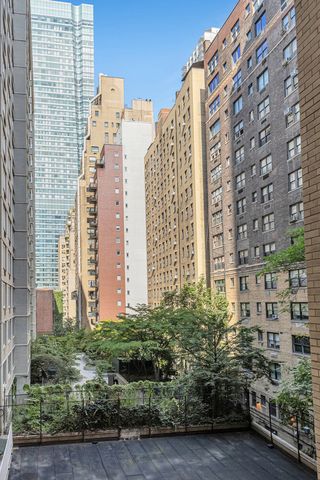 345 E 56th St Apt 5B, New York City, NY 10022