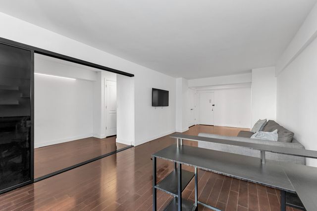 345 E 56th St Apt 5B, New York City, NY 10022