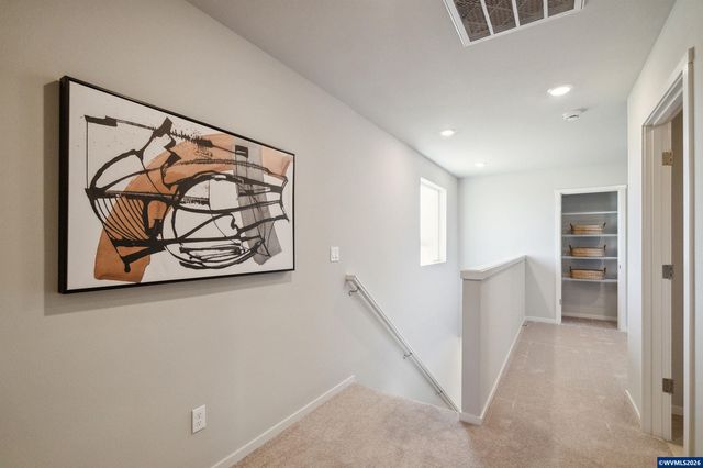 511 Spring Bl, Woodburn, OR 97071