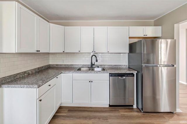 7330 Knightswood Drive, Fort Wayne, IN 46819