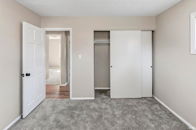 7330 Knightswood Drive, Fort Wayne, IN 46819
