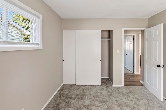 7330 Knightswood Drive, Fort Wayne, IN 46819