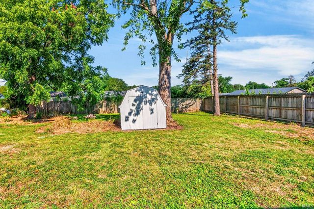 7330 Knightswood Drive, Fort Wayne, IN 46819