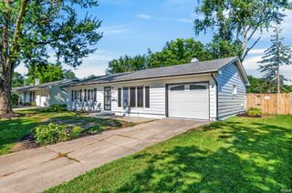 7330 Knightswood Drive, Fort Wayne, IN 46819