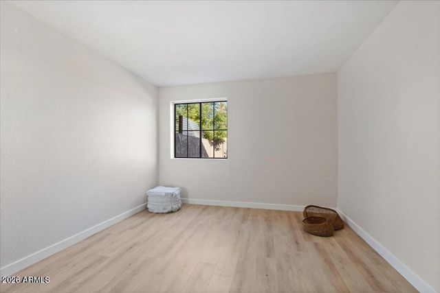 8432 E MALCOMB Drive, Scottsdale, AZ 85250