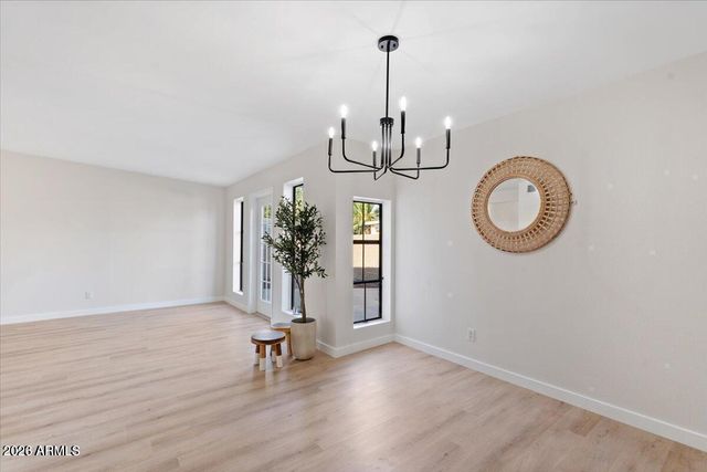 8432 E MALCOMB Drive, Scottsdale, AZ 85250