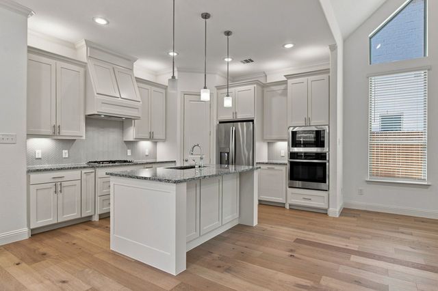 2620 Trinity Trail Way, Fort Worth, TX 76118