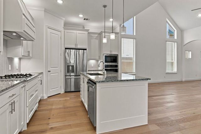 2620 Trinity Trail Way, Fort Worth, TX 76118