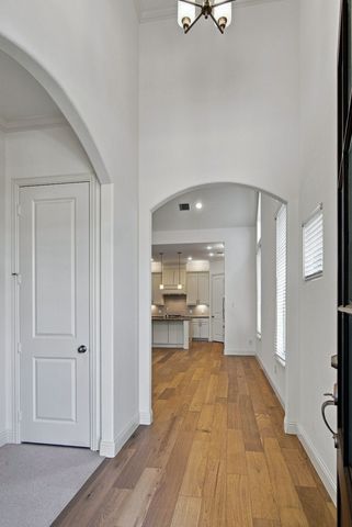 2620 Trinity Trail Way, Fort Worth, TX 76118