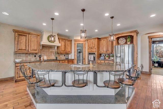 6455 S RAYMOND DR, South Weber, UT 84405
